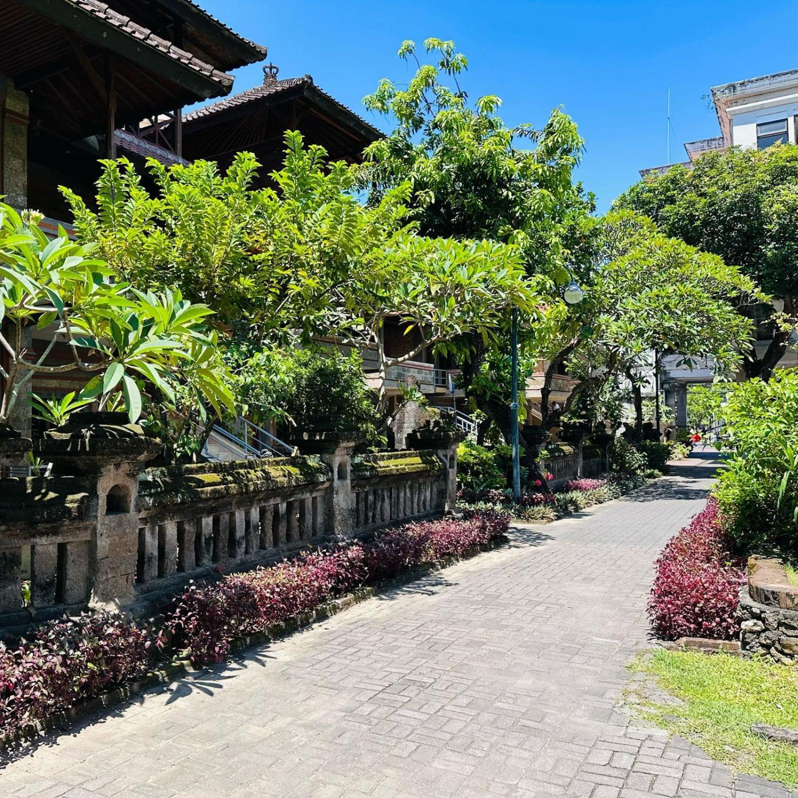 Melasti Kuta Bungalows & Spa Exterior photo